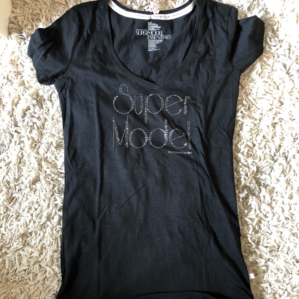 Victoria’s Secret Supermodel tee size M NWT